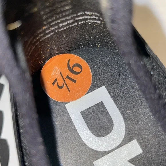 DKNY NEW LADIES SLIP ON TENNIS SHOES - Picture 6 of 8